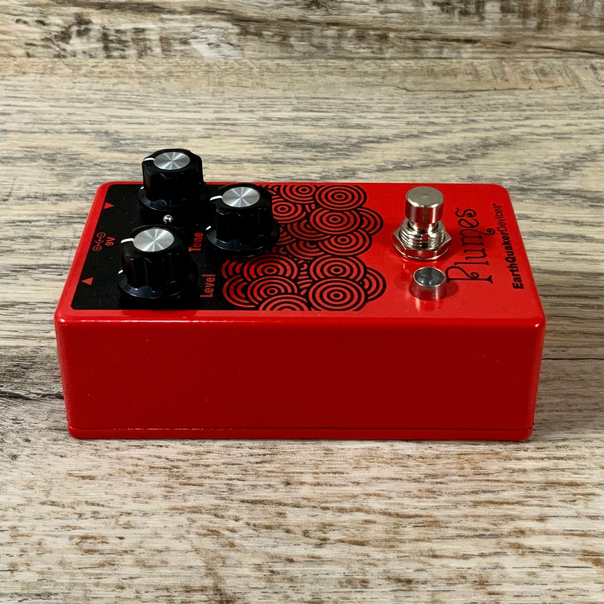 EarthQuaker Devices Plumes Tone Shop Custom Candy Apple Red – Tone Shop  Guitars