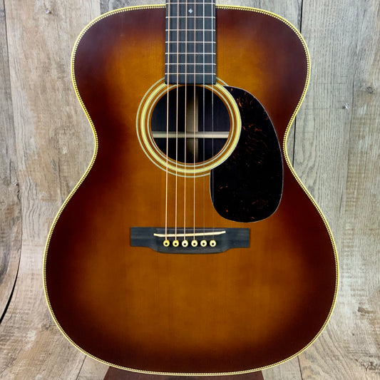 Front of Martin Custom Shop 000-28 Authentic 1937 Vintage Low Gloss w/Stage 1 Aging w/Ambertone Burst.