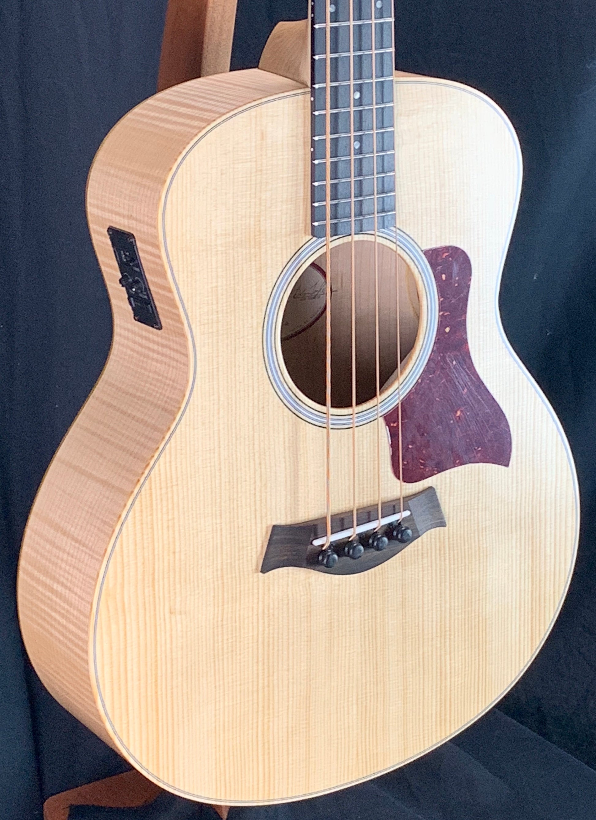 Taylor GS Mini e Maple Bass w bag