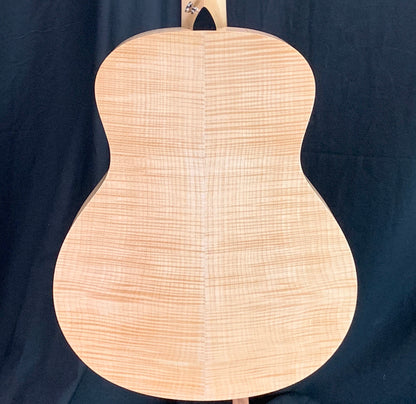 Close up of back of Taylor GS Mini-e Maple Bass.