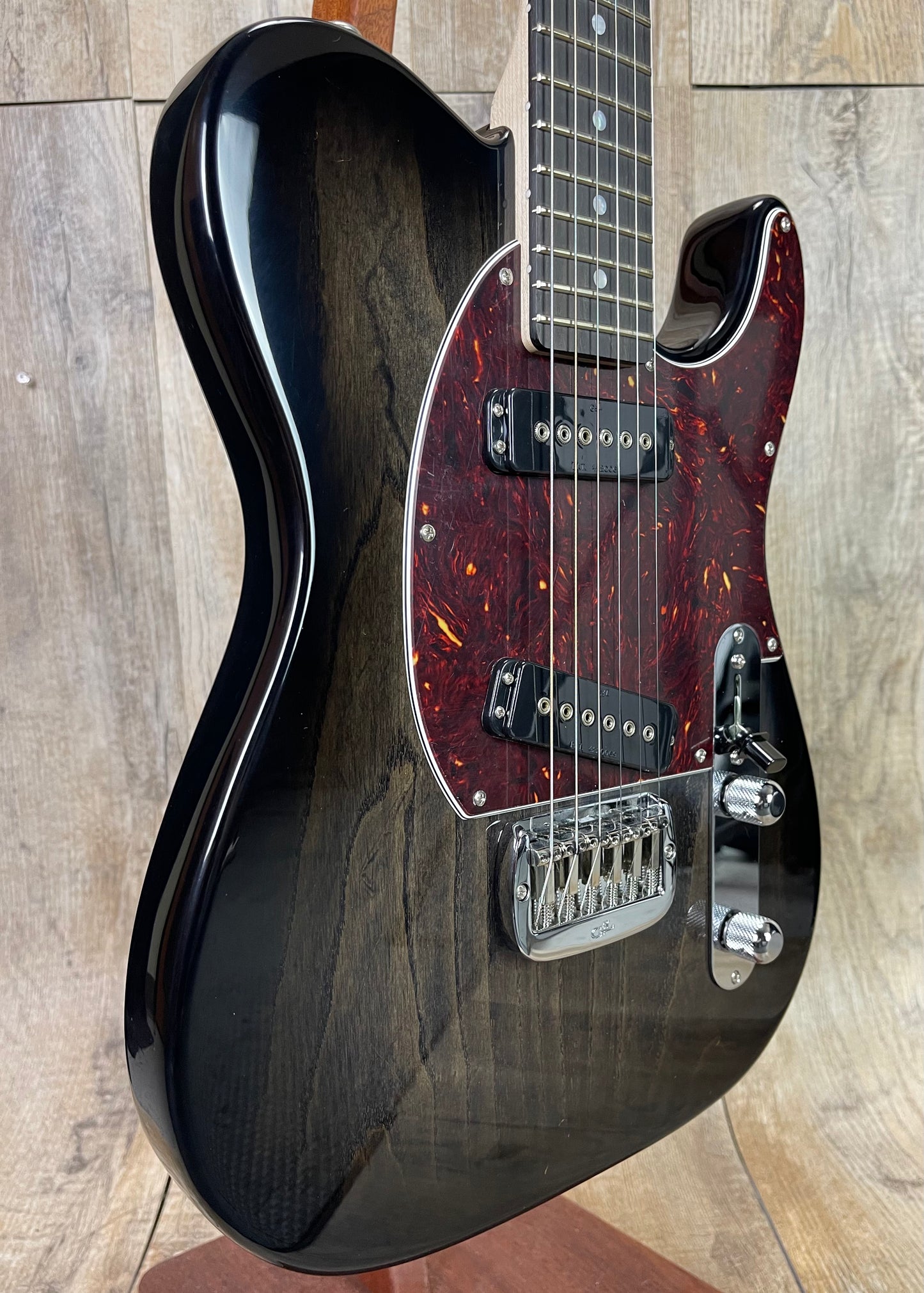 G&L USA ASAT Special Semi-Hollow No F Hole Blackburst Ebony Fretboard Painted Headstock w/case