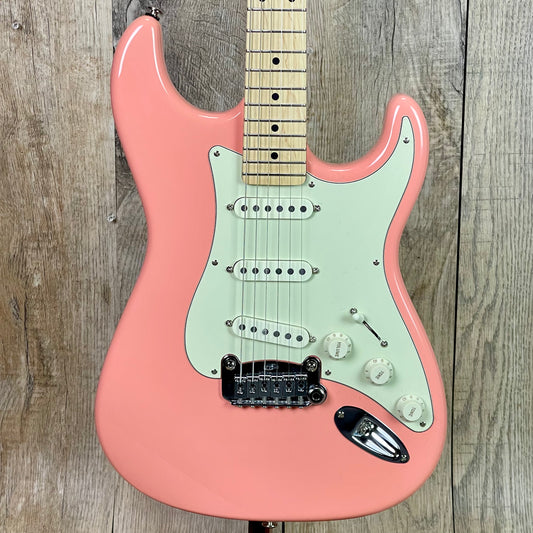 G&L USA Legacy Sunset Coral w/case